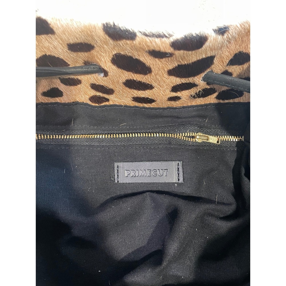 PRIME CUT Ana Leopard Bucket Drawstring Shoulder Bag - Picture 4 of 5